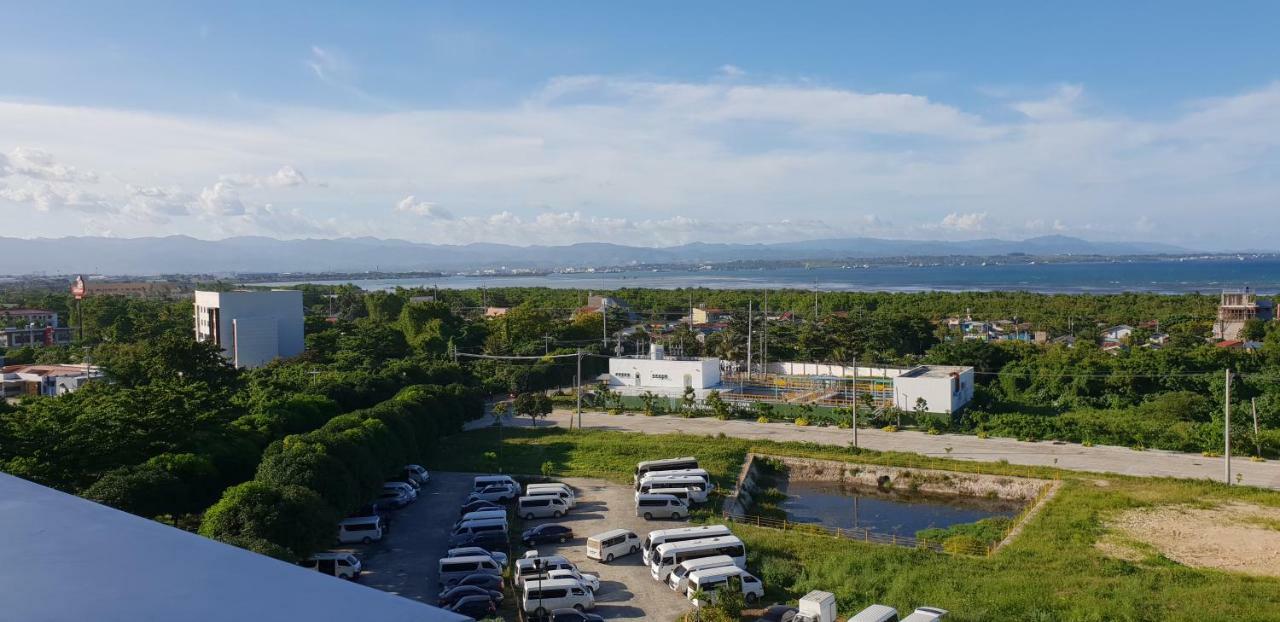 Mactan Newtown Ocean View 360 Degree Apartment Lapu-Lapu City Bagian luar foto
